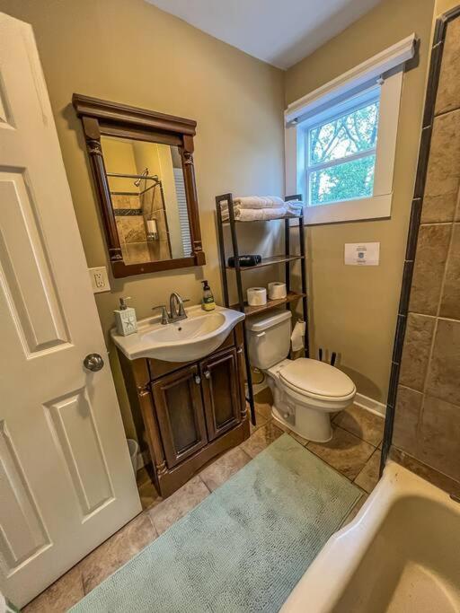 Historic Coastal Haven- Pet Friendly Fast Wi-Fi Vila Norfolk Exterior foto