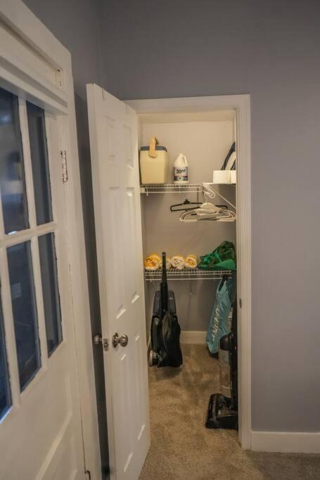 Historic Coastal Haven- Pet Friendly Fast Wi-Fi Vila Norfolk Exterior foto