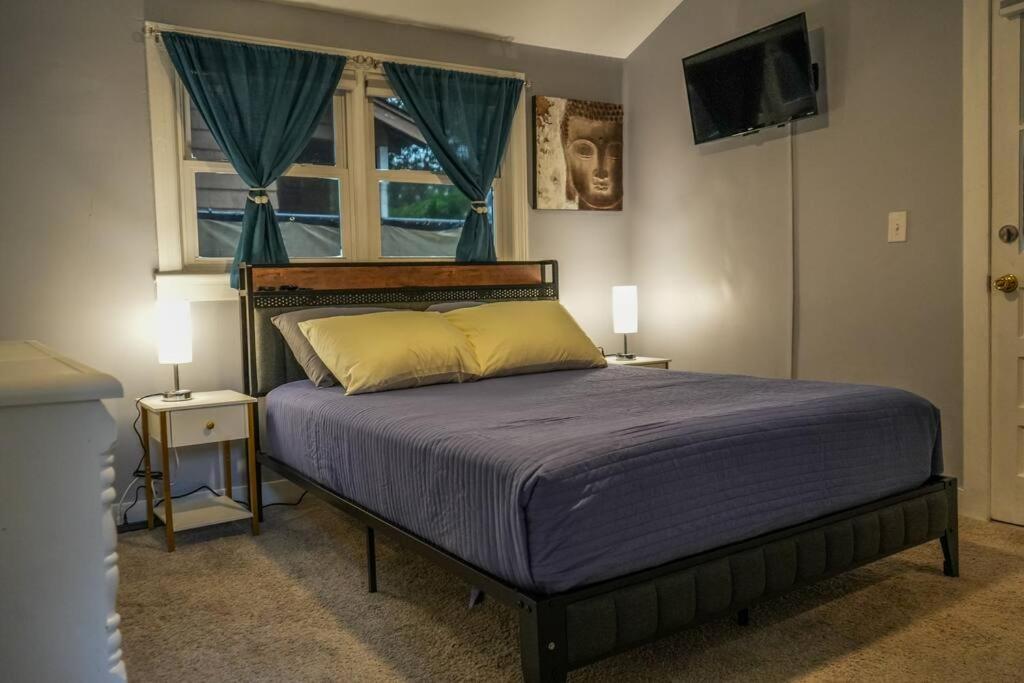 Historic Coastal Haven- Pet Friendly Fast Wi-Fi Vila Norfolk Exterior foto