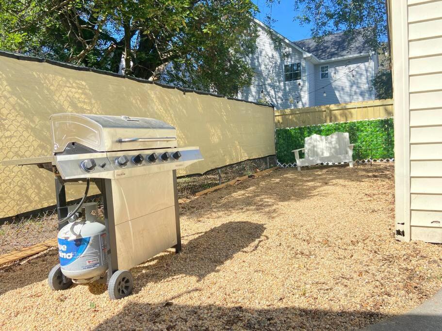 Historic Coastal Haven- Pet Friendly Fast Wi-Fi Vila Norfolk Exterior foto